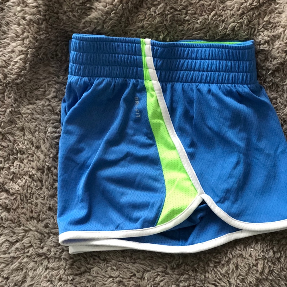 NIKE RUNNING SHORTS - Picture 2 of 3